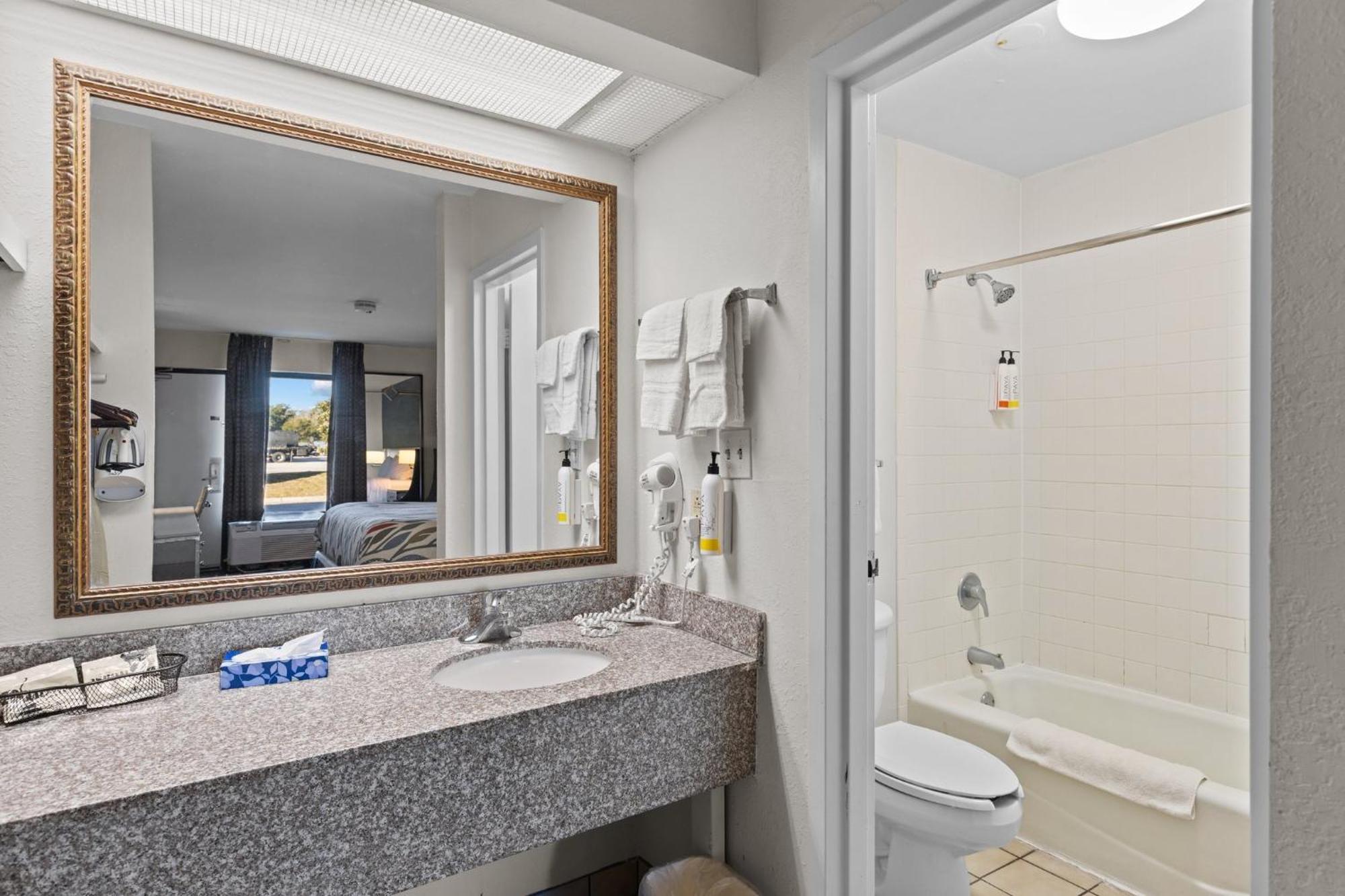 Garnet Inn & Suites, Morehead City Near Atlantic Beach 外观 照片